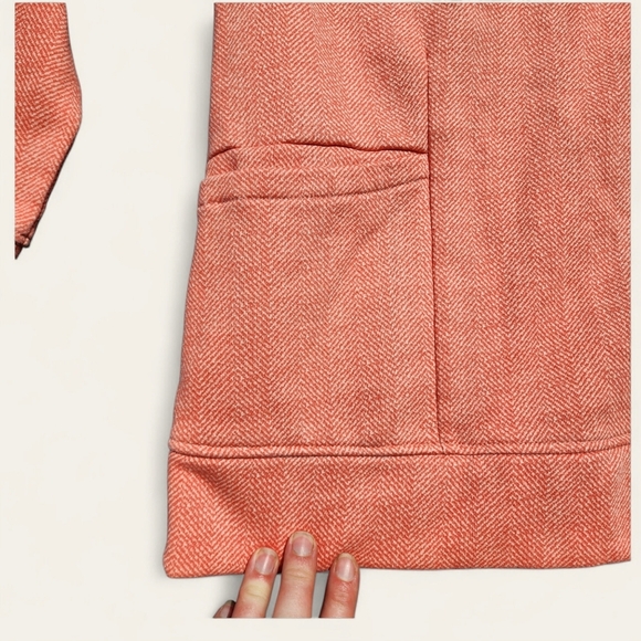 Columbia Lodge Funnel Pullover Sweatshirt | Women's Medium | Peach Chevron - Picture 3 of 6